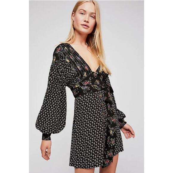 NWOT Free People Wonderland Mini Dress, Black Floral Combo Size XSM - QUICK SHIP - Picture 1 of 5